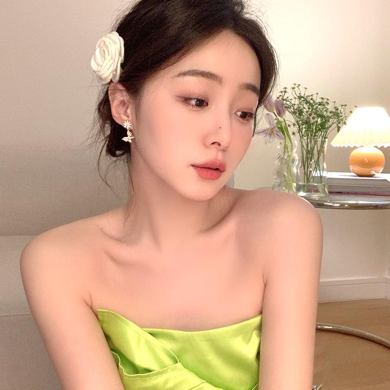 

Niche Design: Unique Sterling Silver & Gold Women s Stud Earrings - High-End 2024 Trend