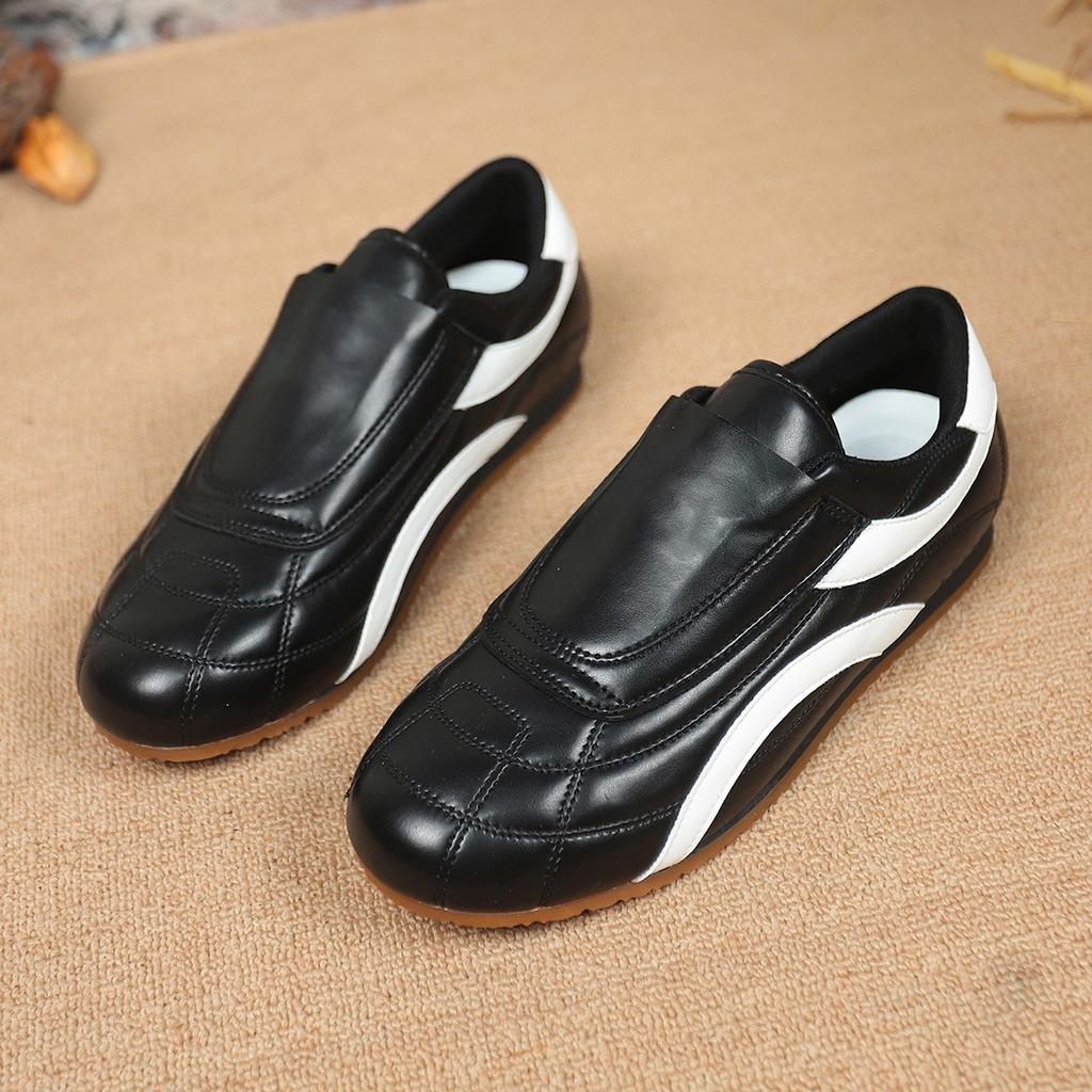 Large size one-pedal flat bottom inner height increase niche design German training shoes retro leather round head Forrest Gump shoes casual boa
