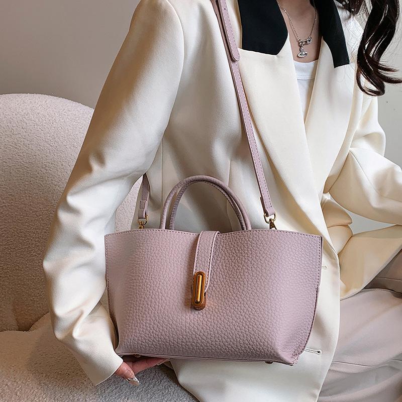 Women's Handbag Tote Bag Large Capacity Fashionable Handbag for Work and Commuting, High-end Sensory Vegetable Basket Bag