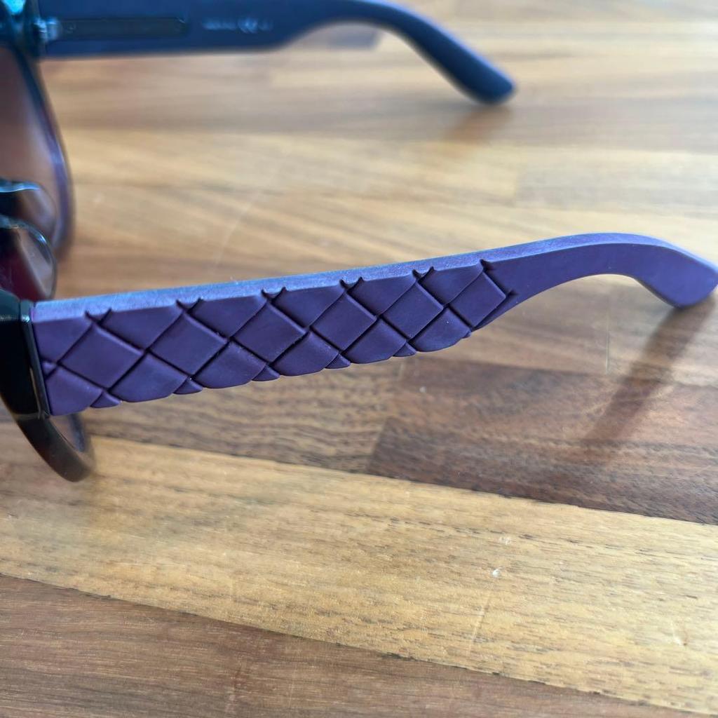 Used Bottega Veneta sunglasses (with case)