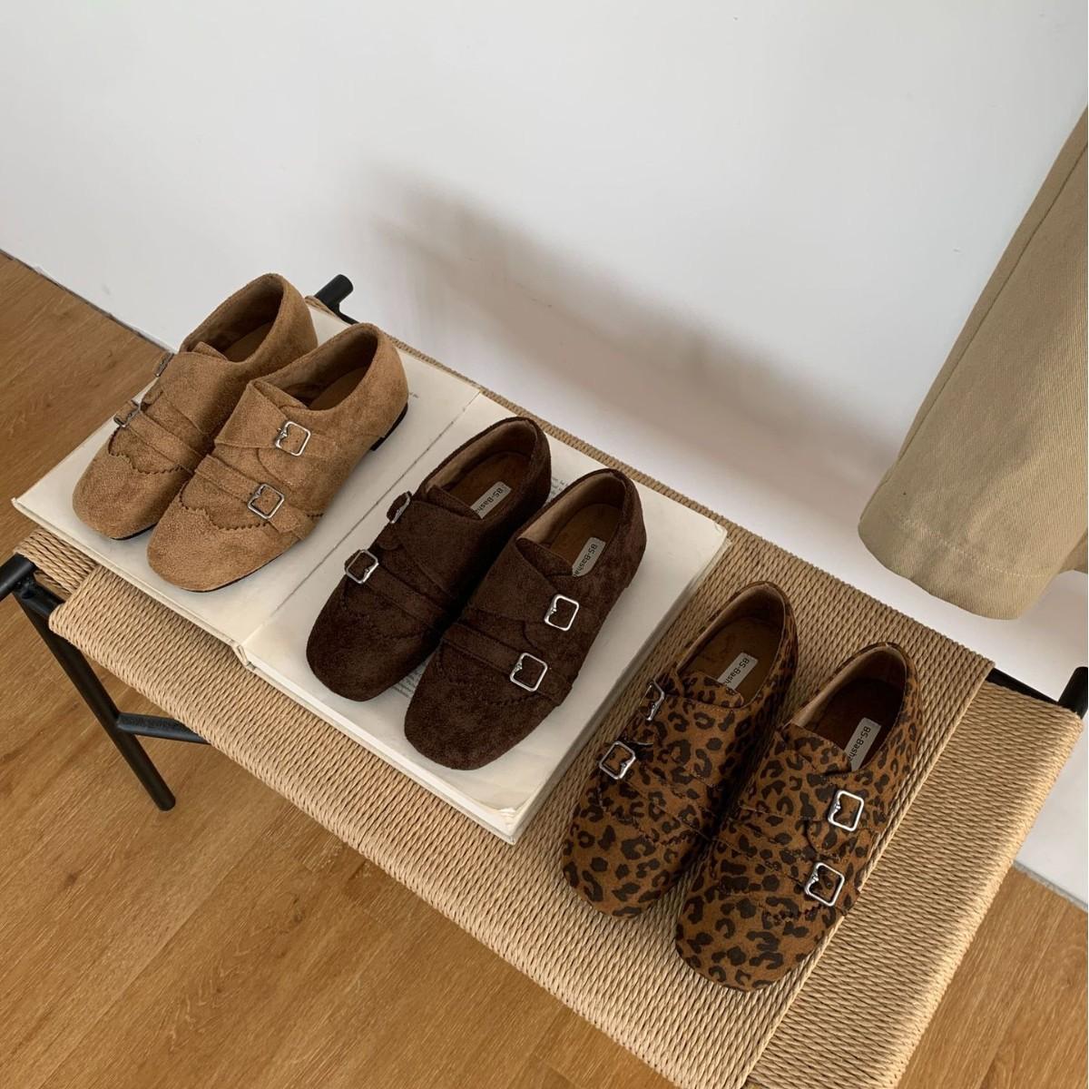 

Весна и осень 2025 новая однословная модель с леопардовым принтом, замшевая гравированная пряжка ремня, мягкая подошва, внутренняя платформа, увеличивающая рост, женская обувь для работы и повседневной носки 39 кофейный