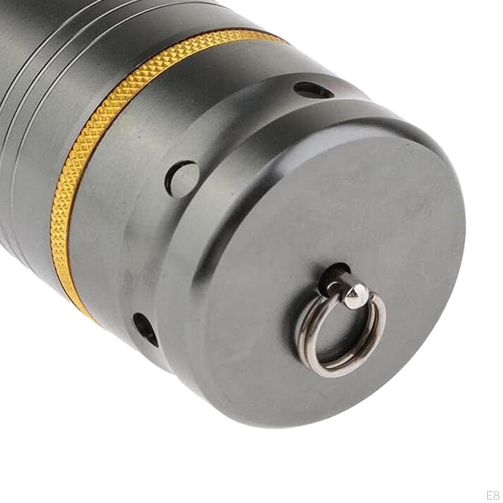 Odolná koncovka prutu s odtokovým otvorem