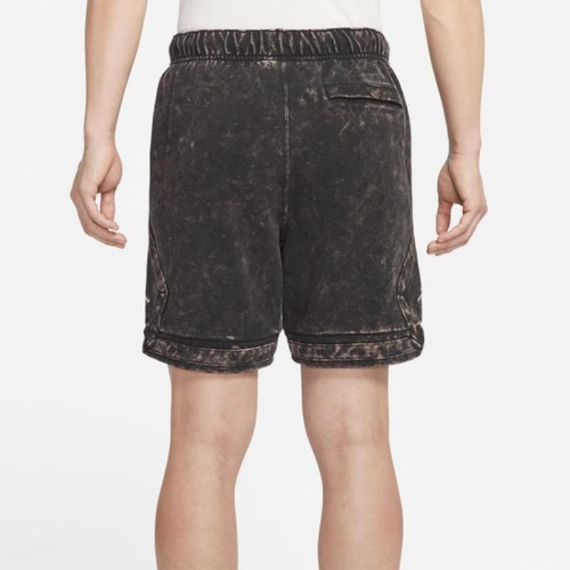 Nike Essentials Washed Fleece Diamond Shorts DR3093-010