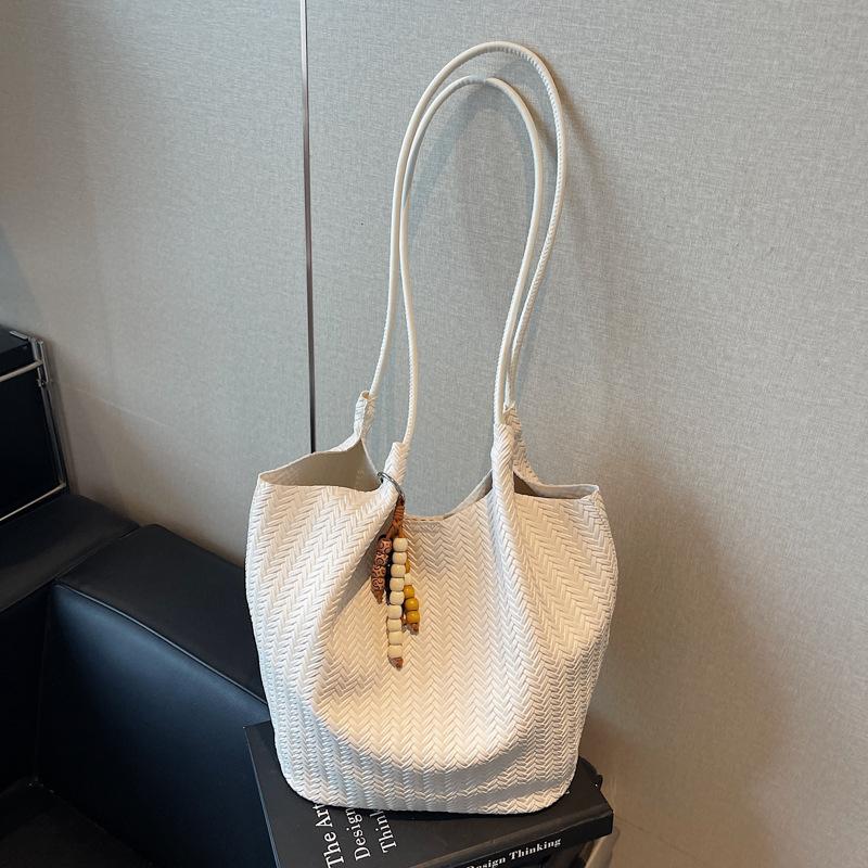 Retro Bag Women's Large Capacity 2025 New Autumn and Winter Leisure Shoulder Shopping Bag Texture Commuter Tote Bag