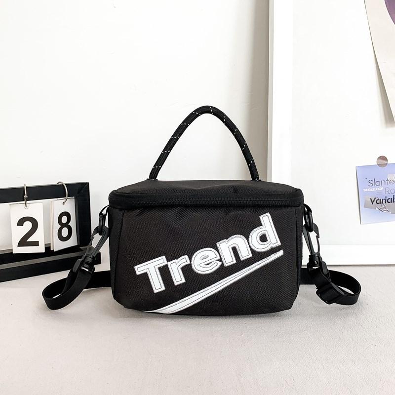 Spring new hook handbag shoulder bag crossbody bag makeup bag popular sports item
