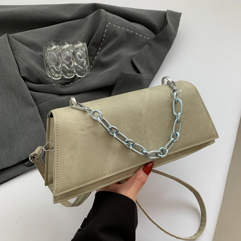 

Stylish And Trendy Women s Small Square Shoulder Bag With Chain And Soft Pu Material хакі