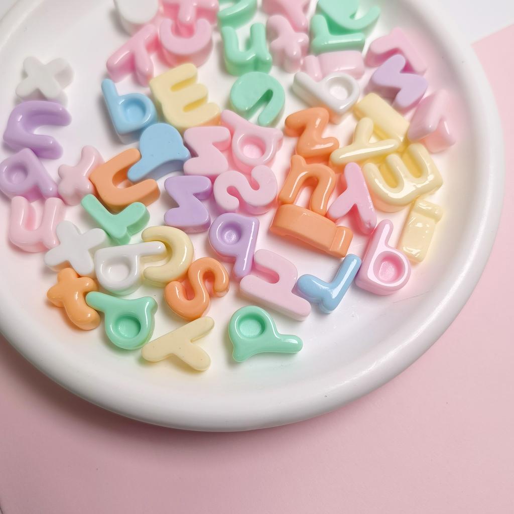 New Kawaii 100Pcs Mixed Colors Letter Themed Resin Flatback Cabochons No Hole Beads Charms for Jewelry Making Scrapbooking Decor
