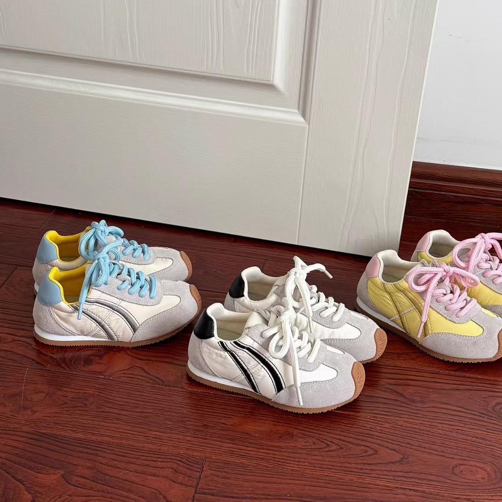 Children's moral training shoes 2025 spring new boys' sports shoes flat and light girls' board shoes Forrest Gump shoes