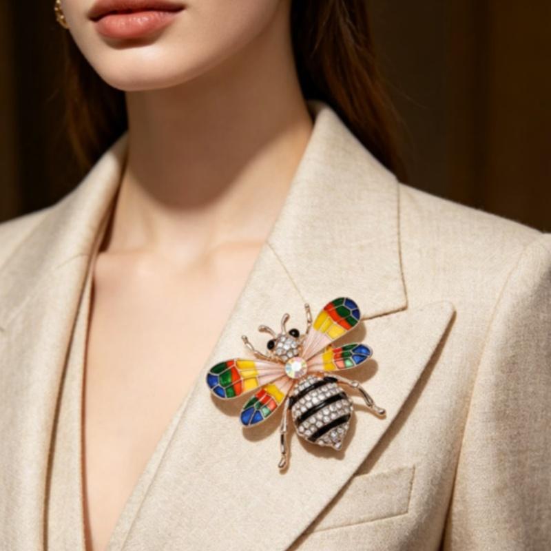Exquisite Rhinestone Bee Brooch Smooth Enamel Colorful Wings Sparkling Crystal Pin for Women Daily Gifting Accessory