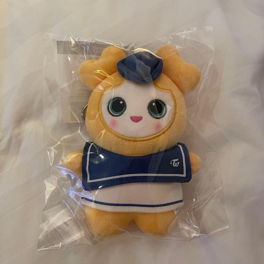 Used TWICE Korean POPUP Jihyo Plush Keychain