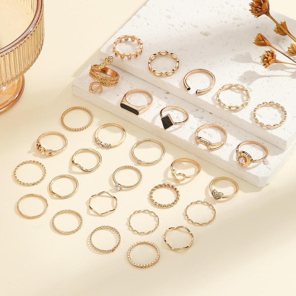 Versatile Snake Heart Ring: 29-Piece Light Luxury Fashion Set