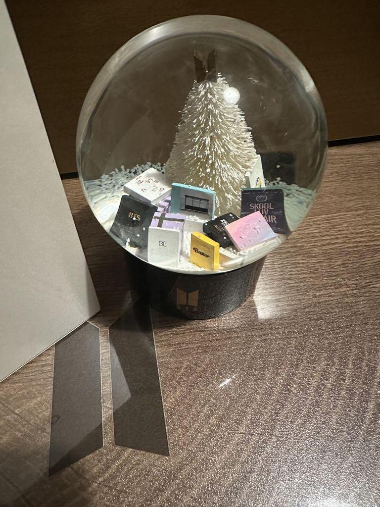 [USED] BTS MERCH BOX 10 Snow Globe