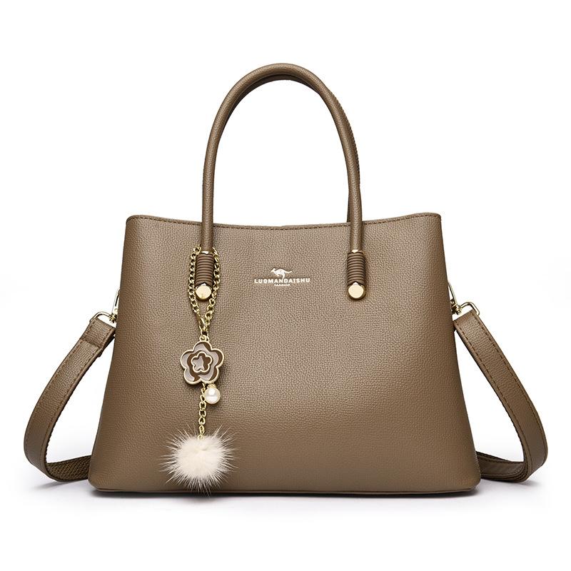 

Эта одноплечевая сумка кроссбоди большой вместимости — универсальная, элегантная и модная дамская сумочка. хаки