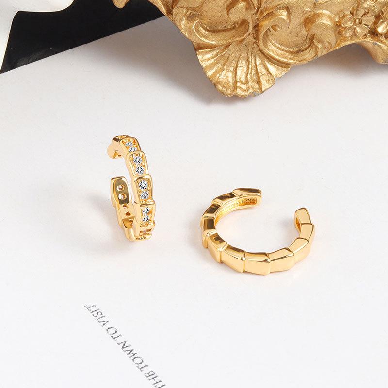 

CIAXY Silver Color Letter C Ear Clip for Female No Pierced Earrings Asymmetrical Micro-inlaid Earring Jewelry