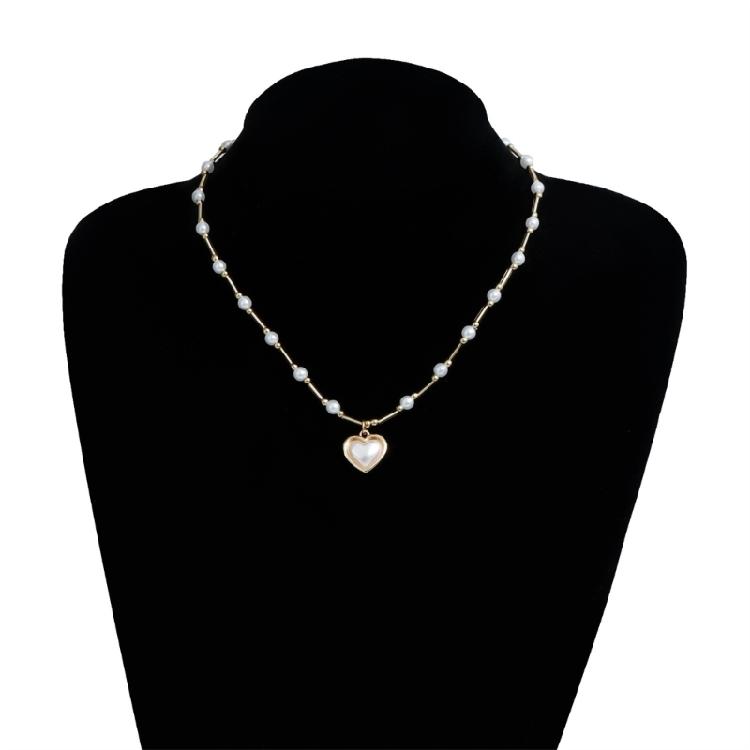Elegant Heart Shaped Pearls Accent Necklace Versatile Wear Day To Night Adjustable Collarbone Chain Stylish Neckwear