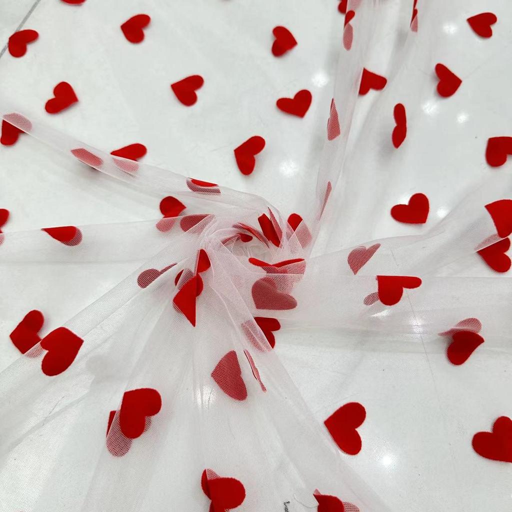 Lüks Dantelli Çiçekli File Elbise - Yumuşak Şeffaf Tül ve Zarif Etek Detaylarına Sahiptir.