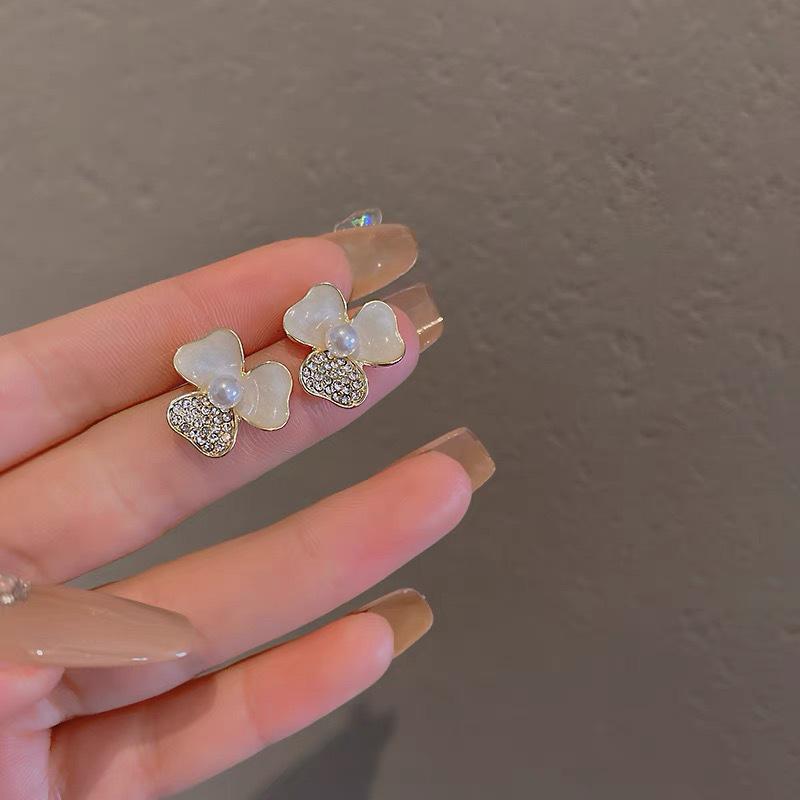 

Fresh Floral Stud Earrings - Unique 2022 Trendy Design for Women