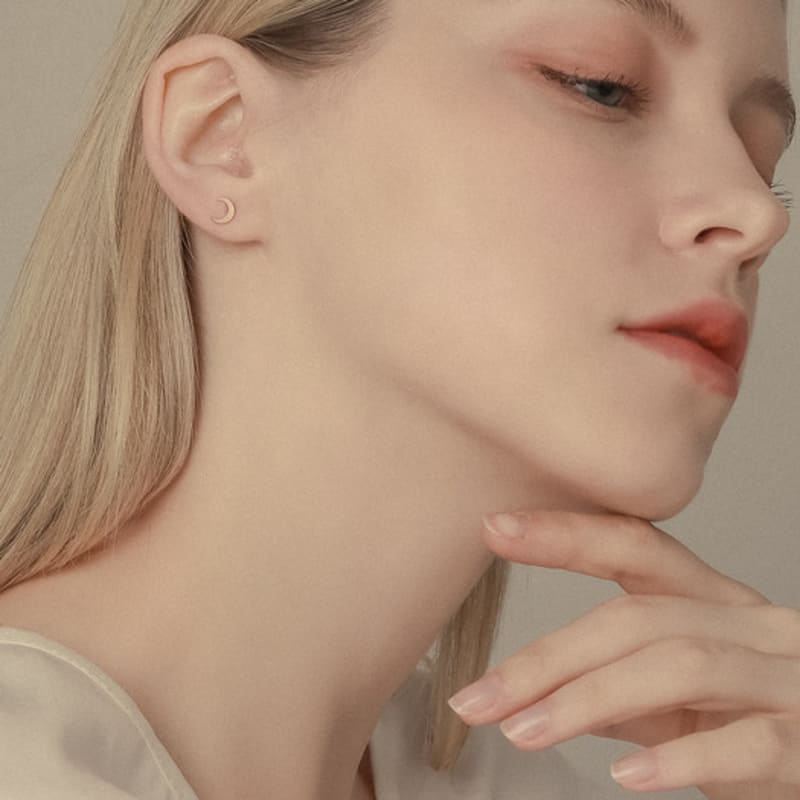 JEWNEL 14K Simple Bold Moon Piercing Earrings