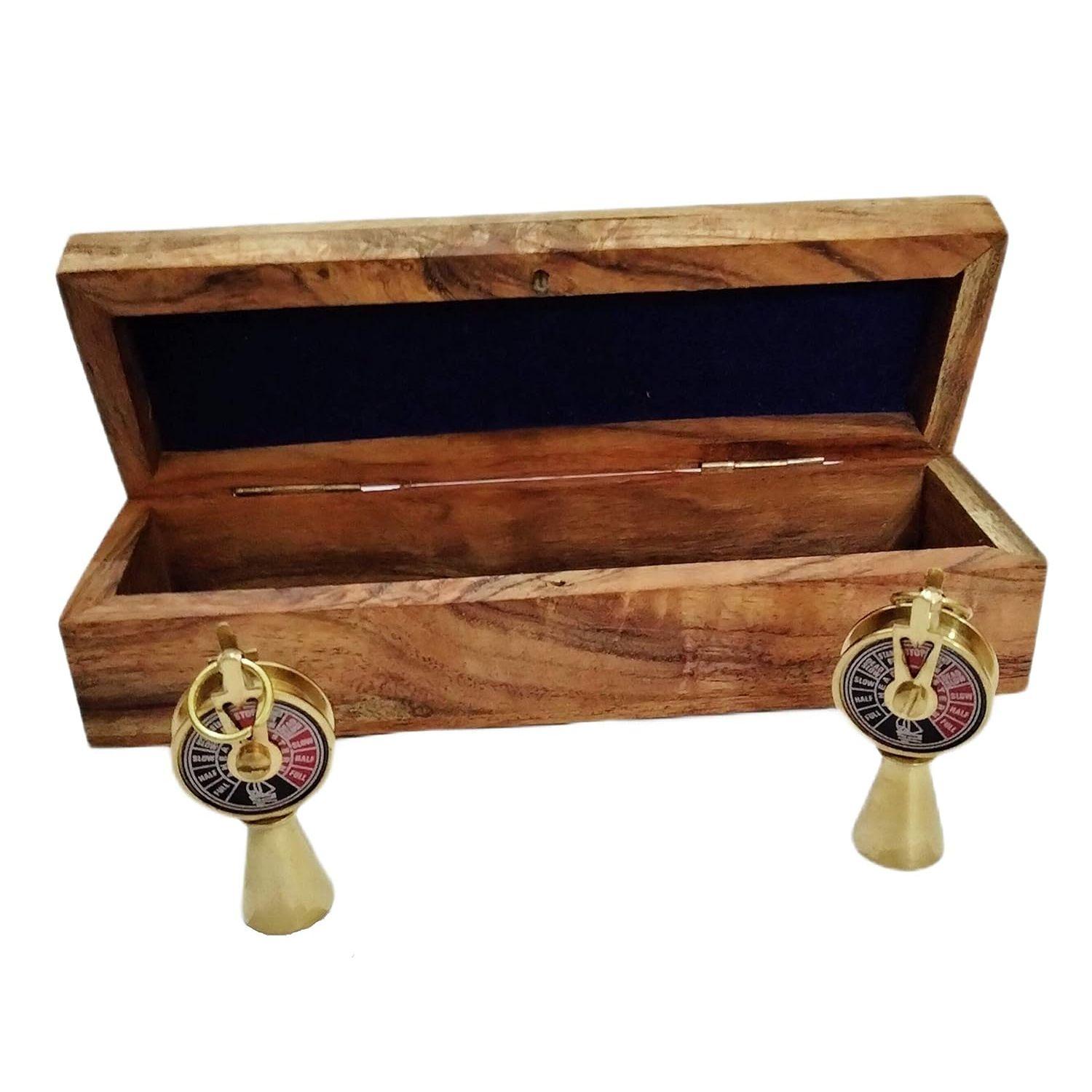 

Набор из 2 латунных брелоков-телеграфов в деревянной коробке для коллекционного подарка