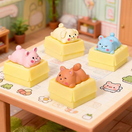 Mini Animals Desktop Ornaments, Cute Cartoon Pet Figurines, Crawling Animals Statue for Home Office School Decor