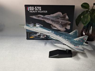 1/100 Scale SU57 Fighter Airplane Model ABS Diecast Aircraft Su-57 Plane Model Toy For Collection Modern Educational Toys Build