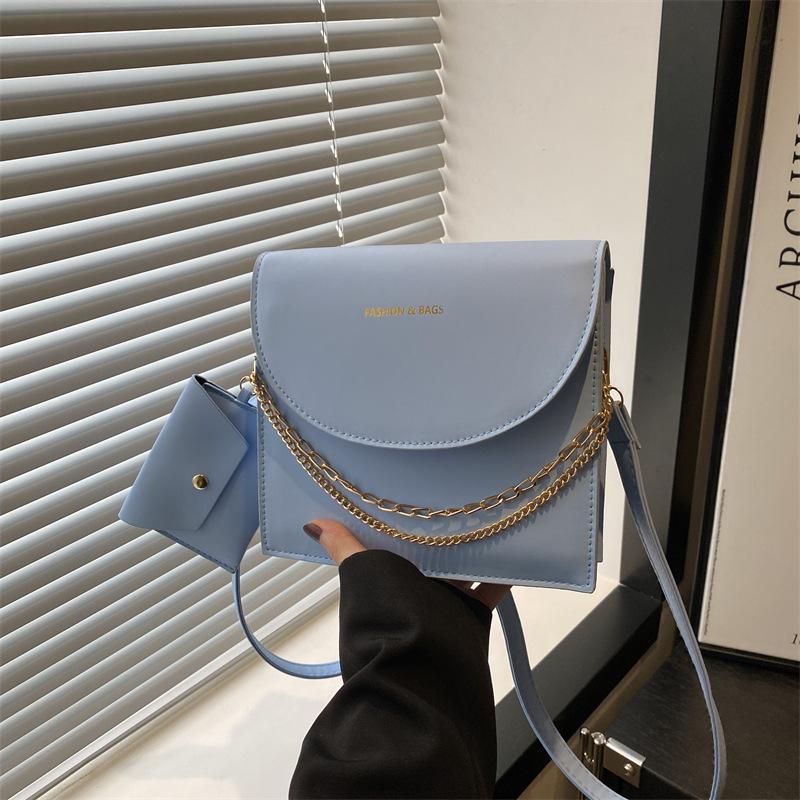 Casual simple new solid color chain fashionable large capacity temperament fashionable commuter messenger shoulder bag women