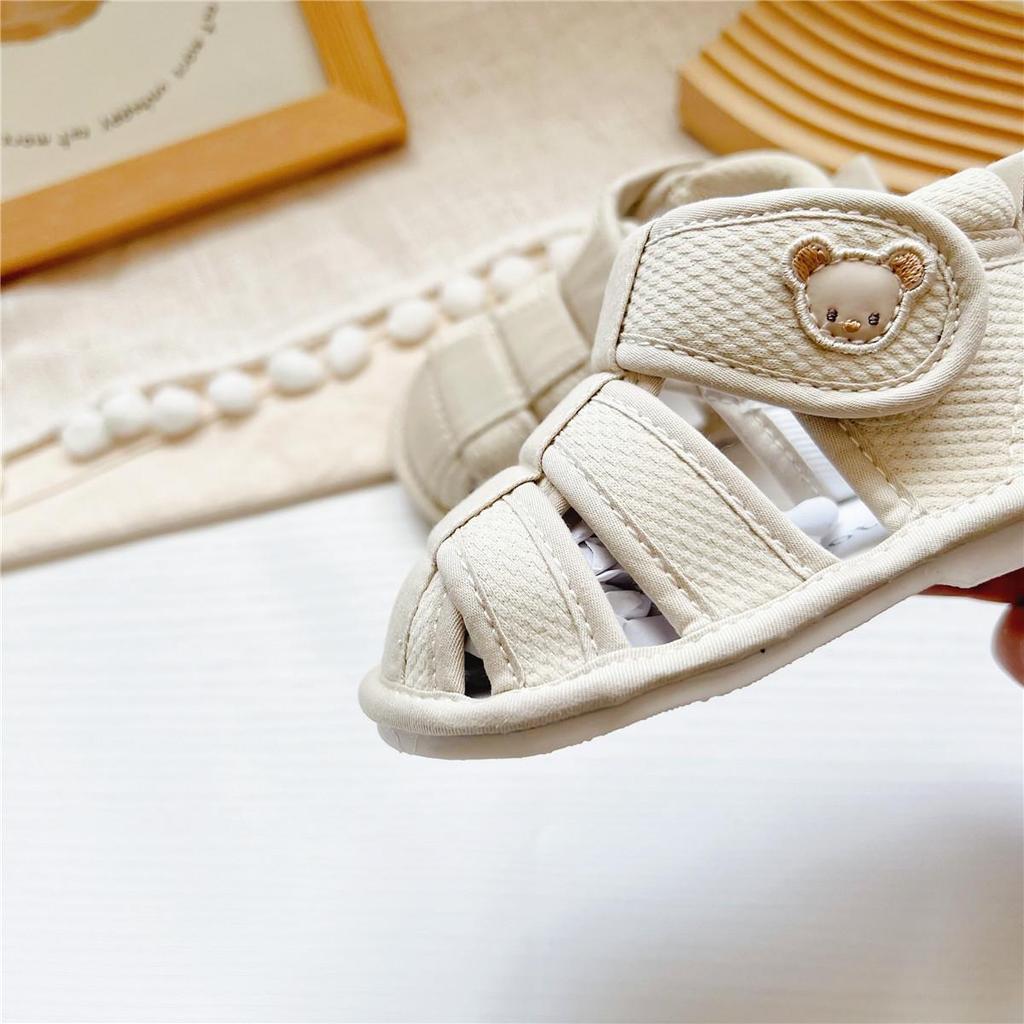 Weiche Sohle Baby Lauflernschuhe im Mori-Stil: Klett-Cartoon-Stoff-Sandalen für Jungen und Mädchen