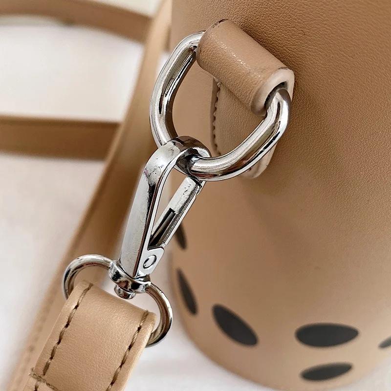 Niche Design 2023 New Fashionable and High-end Feeling Foreign Style One Shoulder Crossbody Personalized Popular Bucket Bag