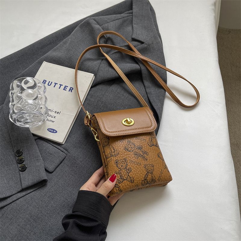 IELGY Korean Version Cute Mobile Phone Bag Fashion Lock Crossbody Casual All-Match Small Square Bag