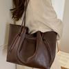 Large Capacity Tote Bag for Commuting, Women's New Style Simple and Fashionable Shoulder Bag, Retro Commuting Armpit Bag, Trendy