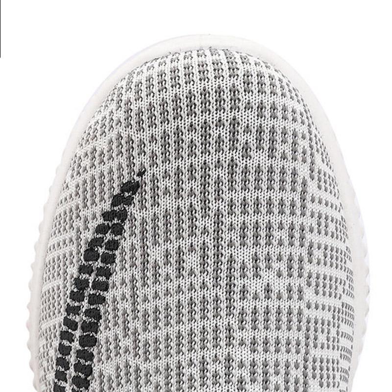 Men's Lightweight Spring and Autumn  Non-slip Casual Mesh Shoes Cloth Shoes Breathable Sports Running Shoes
