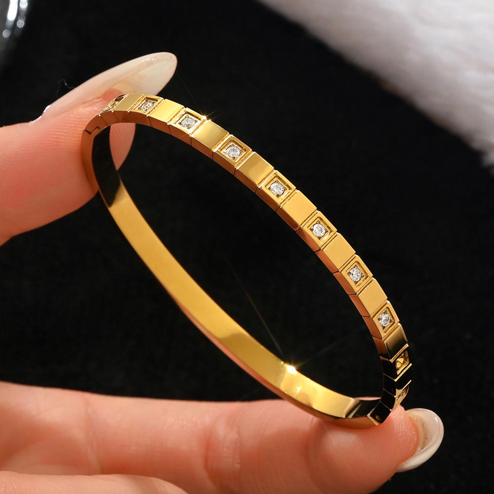 18K Gold-Plated Titanium Steel Zircon Bracelet for Women - Luxury and Colorfast Design