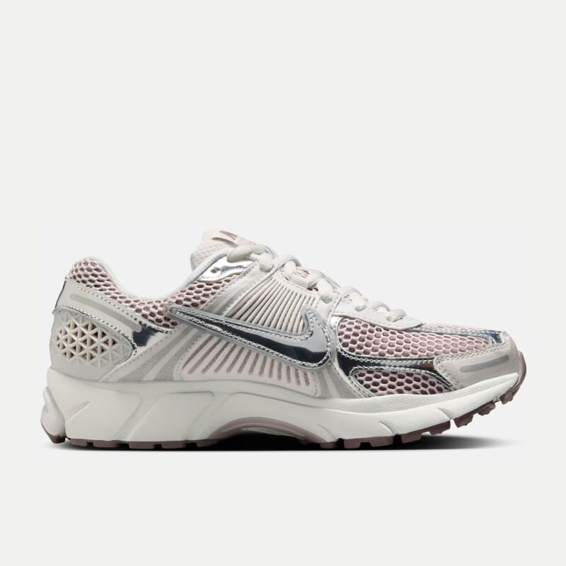 NIKE Women's Casual Shoes ZOOM VOMERO 5 Sneakers