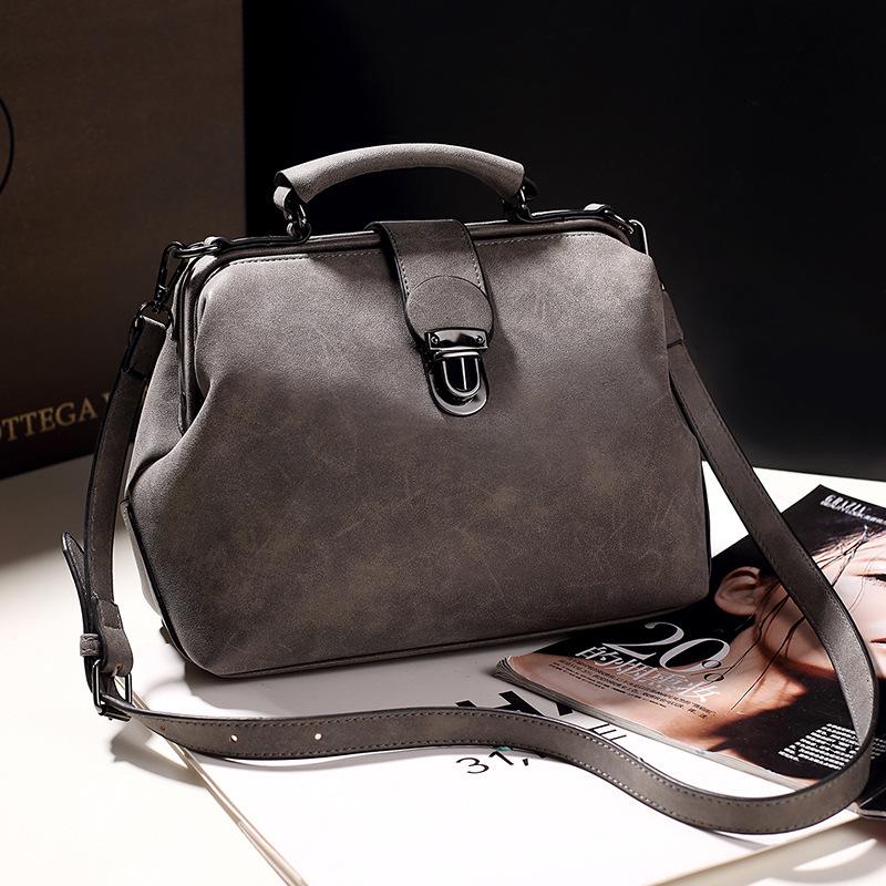 Women's Retro Doctor Bag - Stylish Diamond Pattern Crossbody Handbag