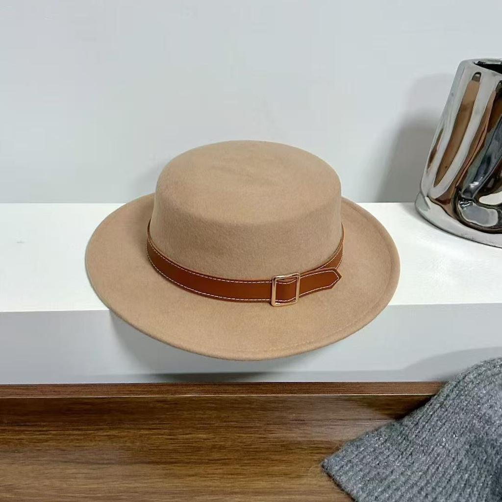 Fu Huan high-quality British style pure wool flat top top hat women's fashion leather buckle decoration autumn and winter foreign style shows