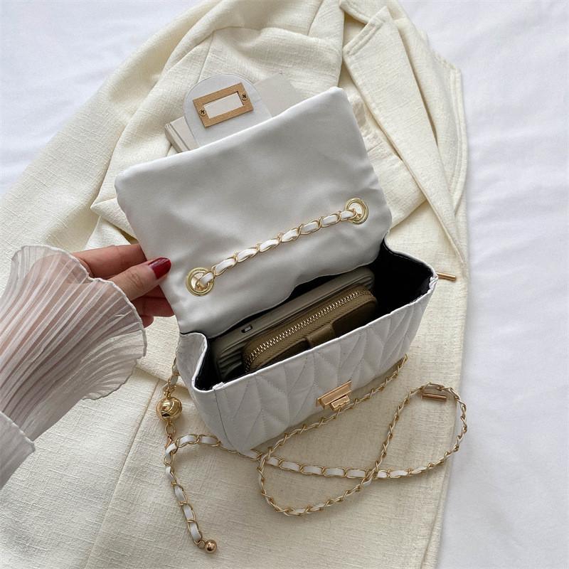 Womens Trendy Square Chain Shoulder Bag With Embroidered Lines For Daily Use
