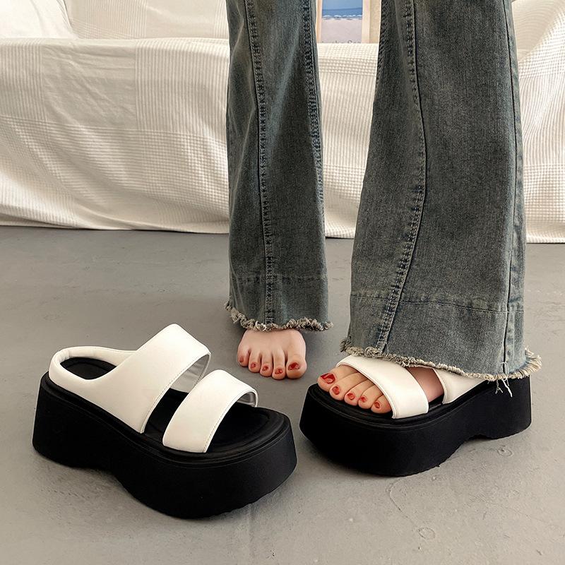 

Beautiful thick-soled heightening and cool slippers for women s summer outer wear, high-end new going out wedge slippers 35 білий