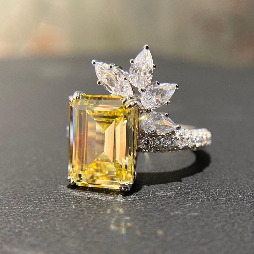 Eleganter Gelber Wassertropfenförmiger Kristall Strass Zirkon Damenring für Frauen Party Hochzeit Verlobung Schmuck Größe 6-10