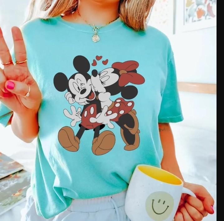 mickey mouse Disney graphic t shirt S