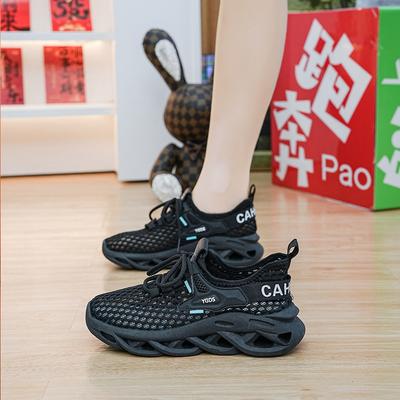 Fashion Trendy and Minimalist Sports Shoes 2024 New Breathable Mesh with Increased Anti Slip and Versatile Casual Vulcanized Shoes