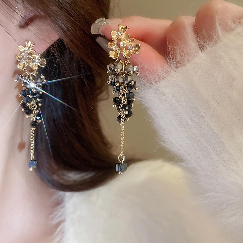 Europäischer und amerikanischer ethnischer Stil, mit Diamanten besetzte Wassertropfen-Quasten-Ohrringe, Steckerohrringe, Damenohrringe, Design-Sinn Nische