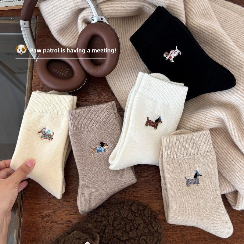 Cute Cartoon Embroidered Wool Mid-length Socks for Autumn and Winter, Thickened and Warm In Winter, Pile Socks