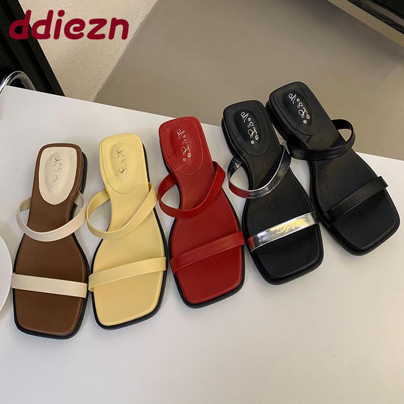 Fashion Female Summer Beach Slides Women Flats Slippers Shoes Sandals Fashion Thick Soled Footwear Ladies Slippers Shoes