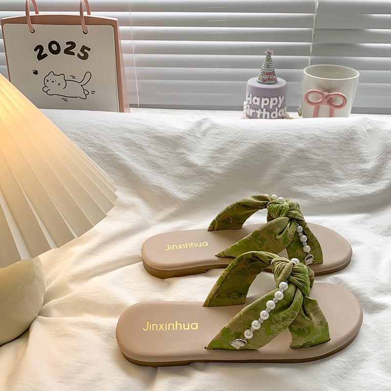 

2025 новые летние нишевые шлепанцы женские носят одно слово крутые тапочки повседневные римские сандалии отпуск пляж женская обувь 40 зелёный