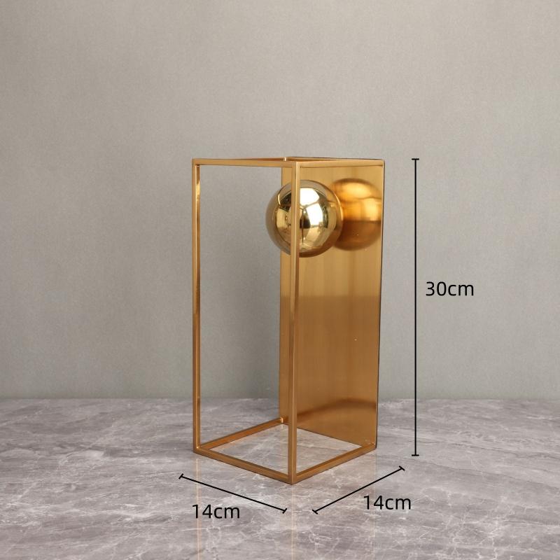 Metallhandwerk Geometrische Boxen Goldener Rahmen Kugelförmige Abstrakte Skulptur Metall Dekorative Figuren Heimdekorationszubehör