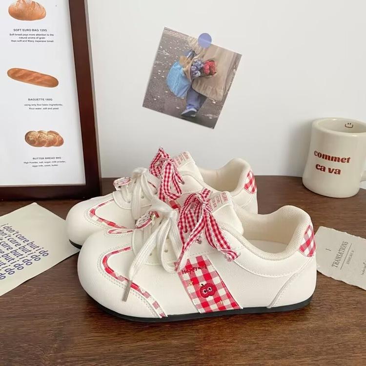

Ballet casual moral training shoes women s autumn 2025 new Korean version versatile light soft sole commuter white shoes 40