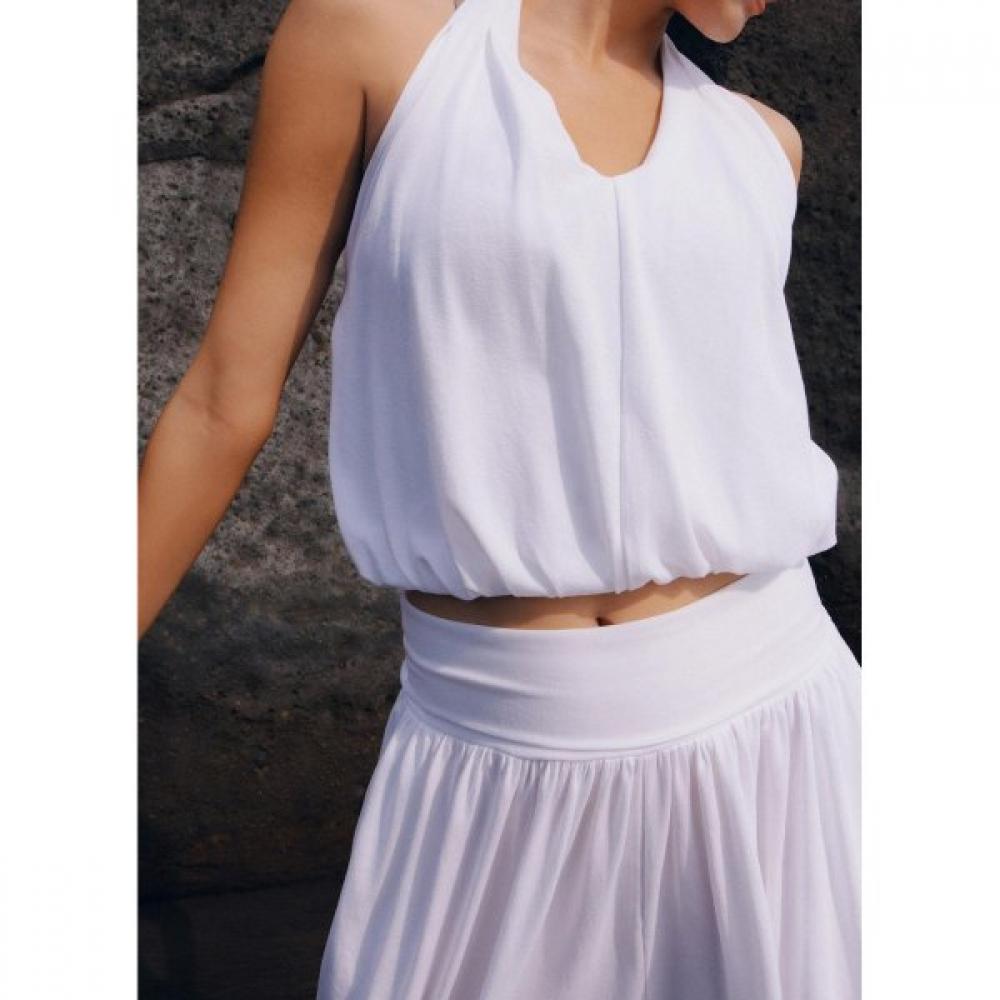 Budhi Mudra Petal Halter Top White B61002atn50 H01 White/M