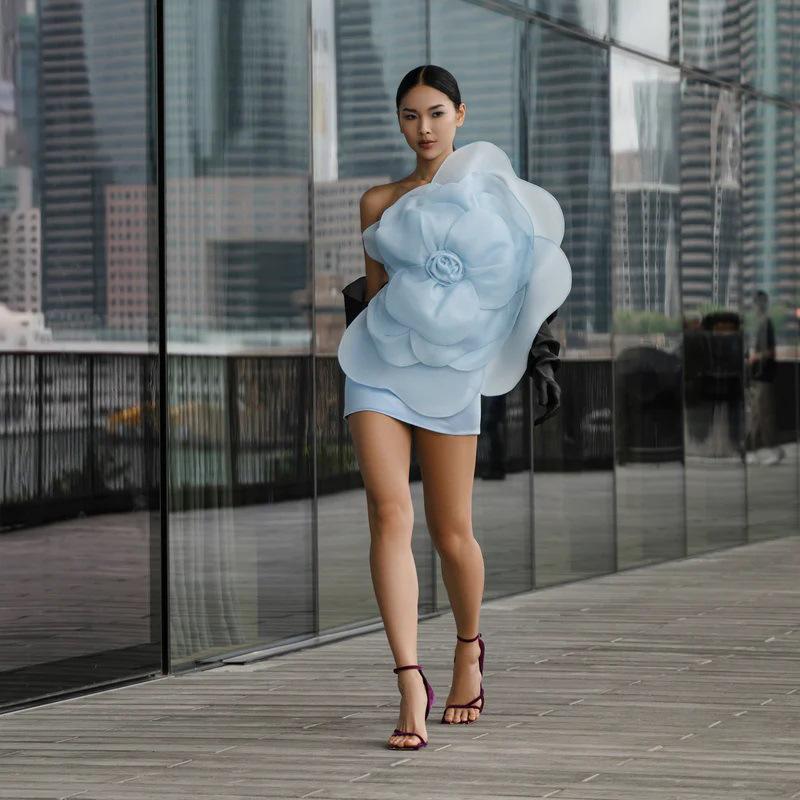 Sommer Ny Stil Hvit Skrå Skulder Dekorativ Blomsterkjole Kjole, Dame Bryllupsfestkjole Ett Steg Kjole