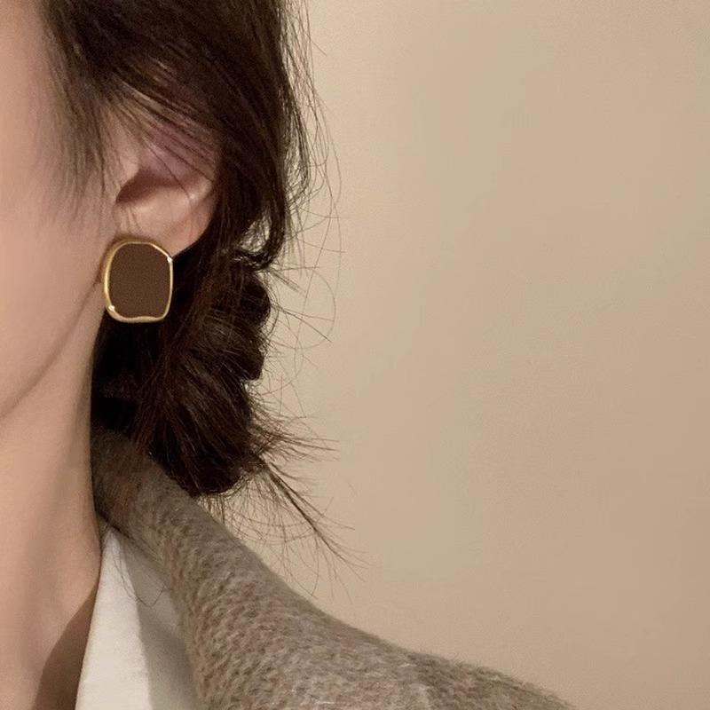 S925 Silver Needle French Retro Square Oil Dripping Earrings New Earrings Women's Niche Design Earrings