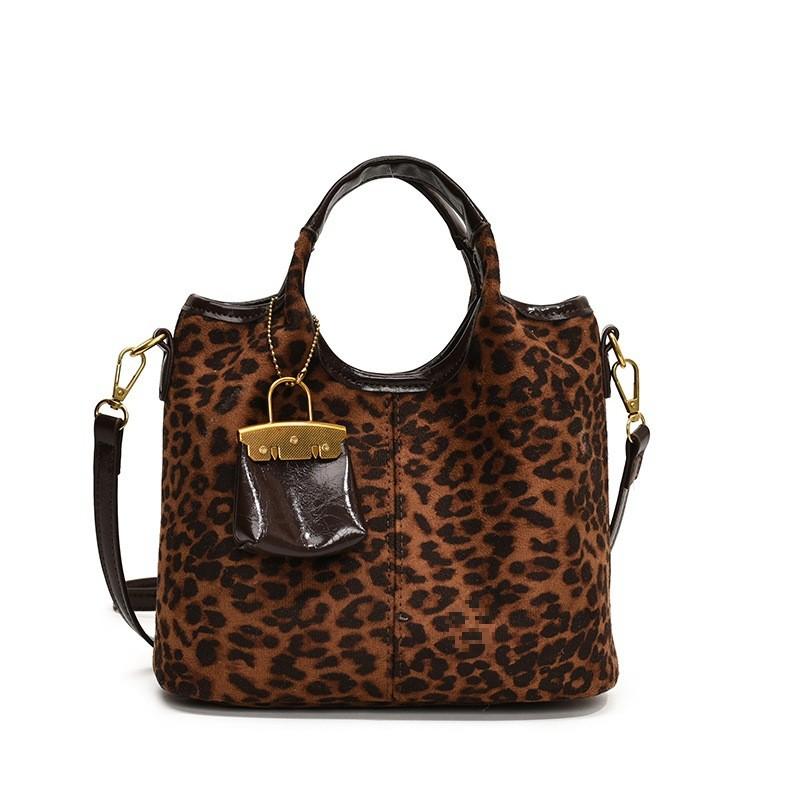 Ielgy Retro Leopard Print Underarm Bag Trendy Fashion One Shoulder Korean Version Niche Design Underarm Bag